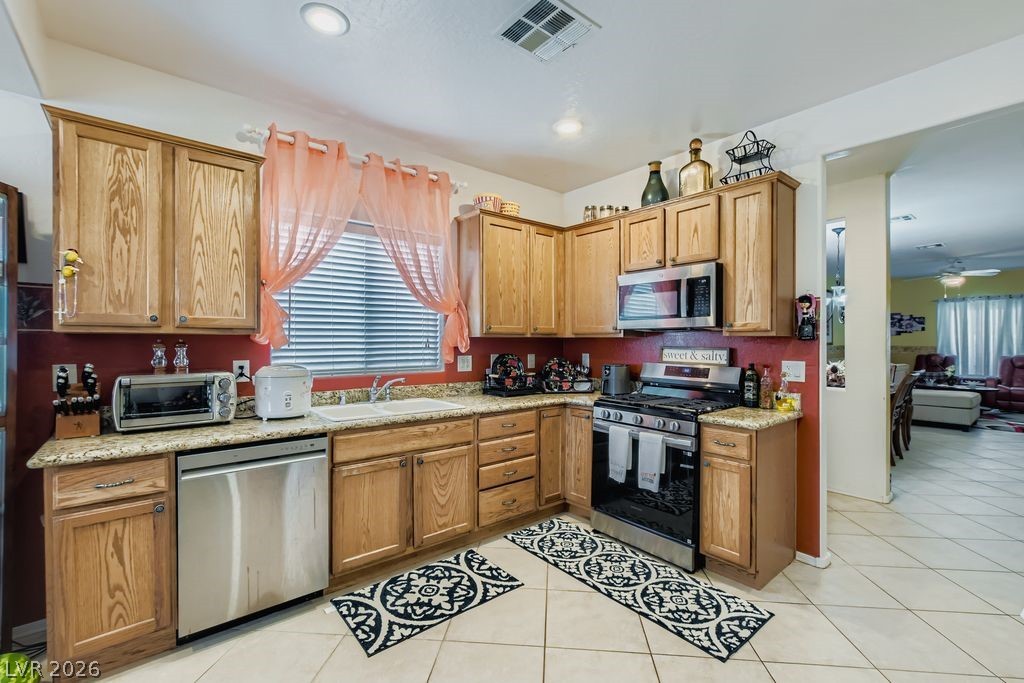 2508 Mourning Warbler Avenue