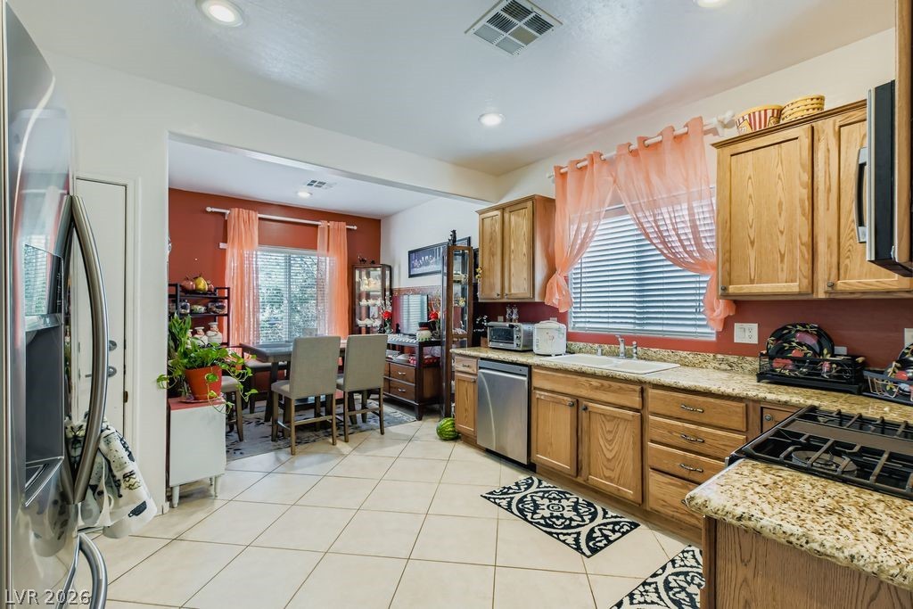 2508 Mourning Warbler Avenue