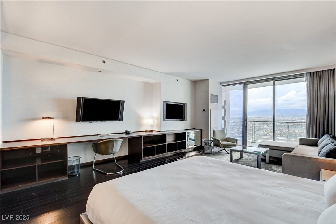 4381 W Flamingo Road 5205