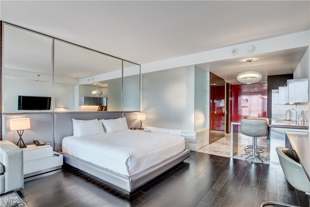 4381 W Flamingo Road 5205