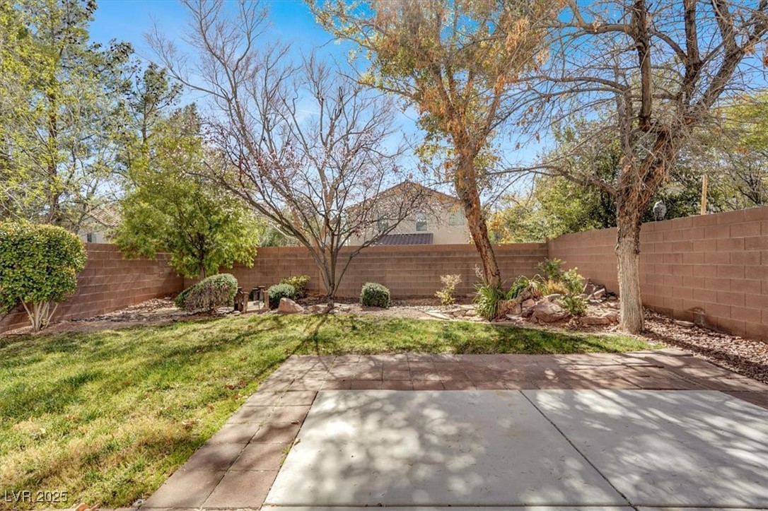 Las Vegas, Nevada 89148, United States, 4 Bedrooms Bedrooms, ,3 BathroomsBathrooms,Residential,Pending,80878