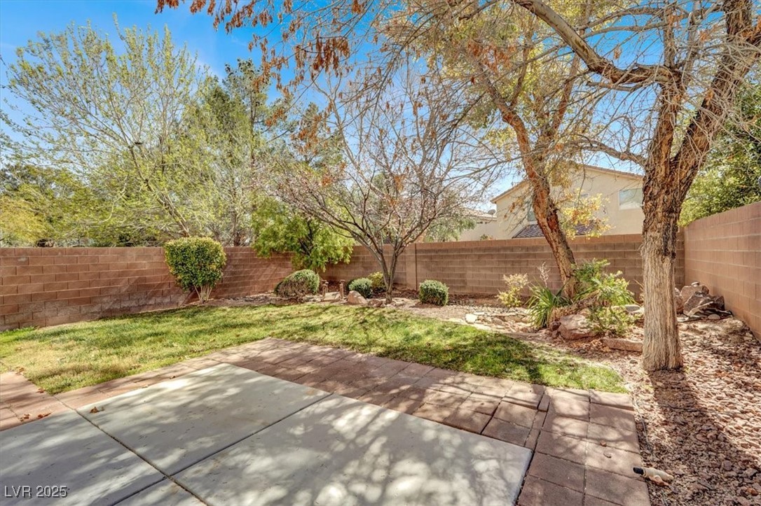 Las Vegas, Nevada 89148, United States, 4 Bedrooms Bedrooms, ,3 BathroomsBathrooms,Residential,Pending,80878