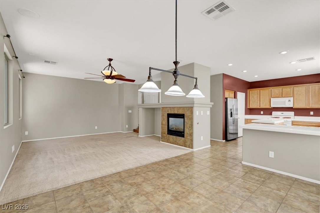 Las Vegas, Nevada 89148, United States, 4 Bedrooms Bedrooms, ,3 BathroomsBathrooms,Residential,Pending,80878