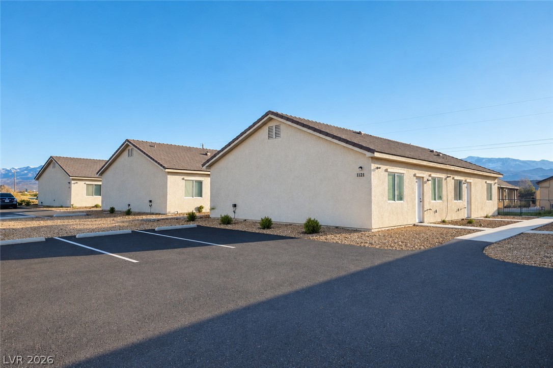 1121 Sixshooter Avenue 2