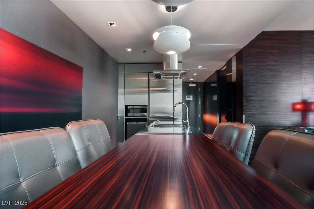 4381 W Flamingo Road 2122