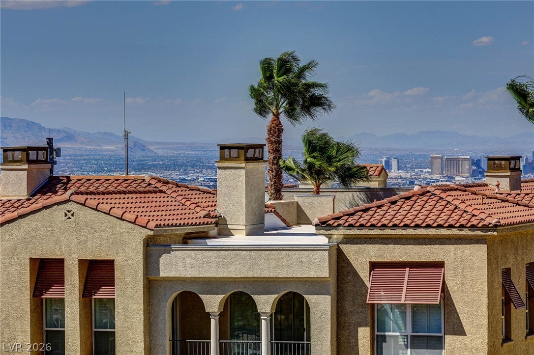 2555 Hampton Road 7203