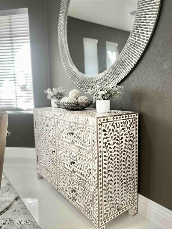 3240 W Richmar Avenue