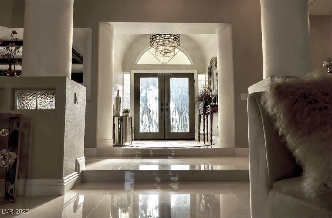 3240 W Richmar Avenue