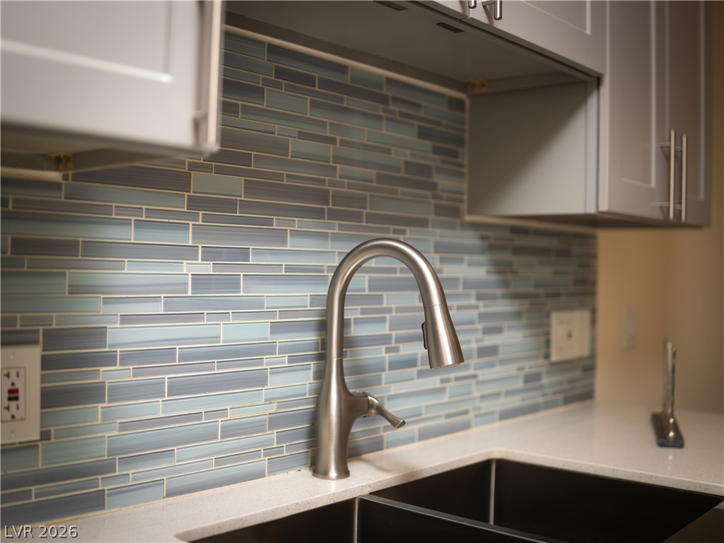 3318 N DECATUR Boulevard 2149