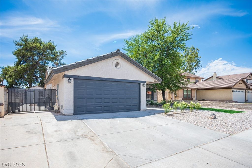 Photo of 3139 Regal Oak Drive, Henderson, NV 89014 (MLS # 2776422)