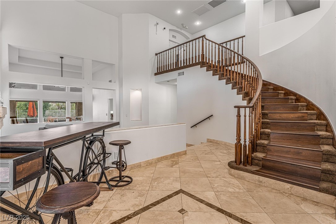 56 Grossinger Court