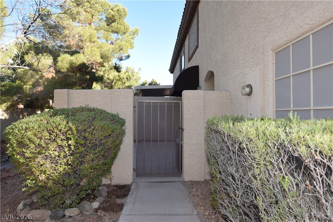 2624 Twin Pines Avenue