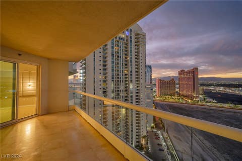 Photo of 2777 Paradise Road #2305, Las Vegas, NV 89109 (MLS # 2627444)