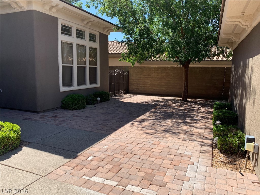 27 Plum Hollow Drive