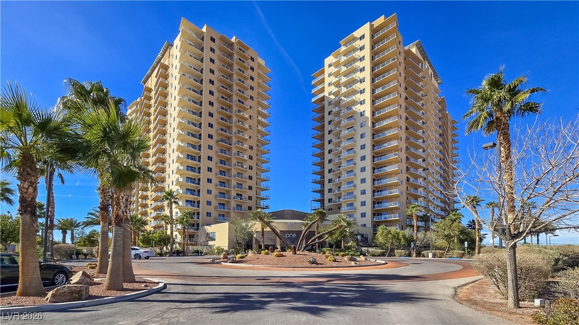 8255 Las Vegas Boulevard 1213