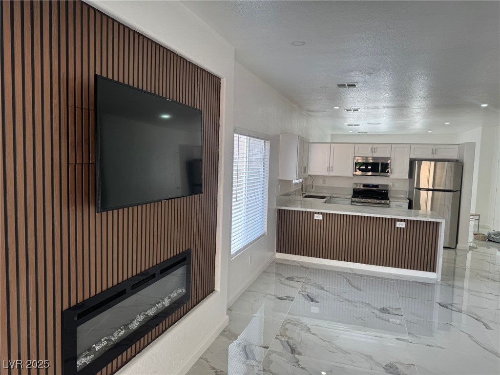 6022 Highland Gardens Drive, North Las Vegas, Nevada image 2