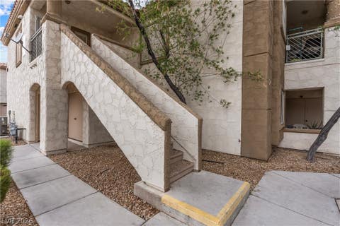 Condo For Sale - 6800 Indian Chief Drive #204<br/> Clark County, Las Vegas, NV 89130