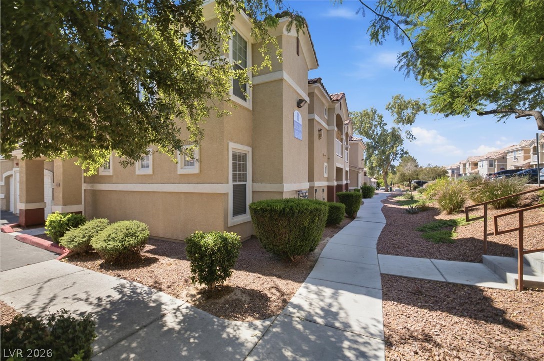 5855 Valley Drive 1022