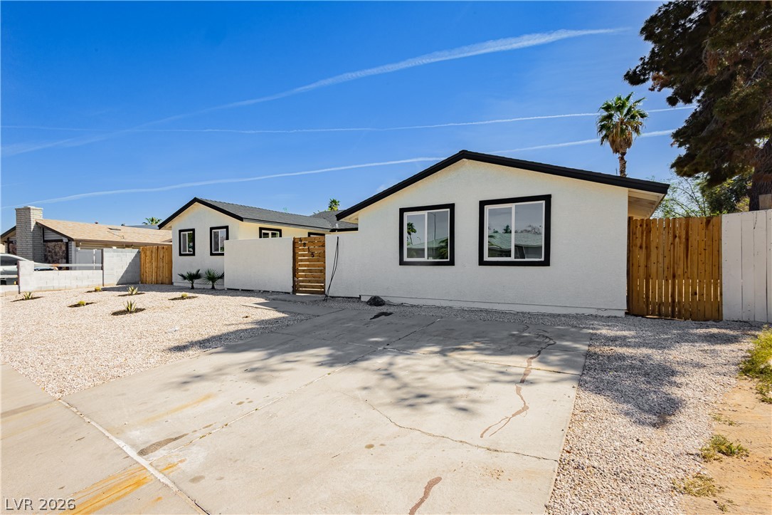 4815 El Tesoro Avenue