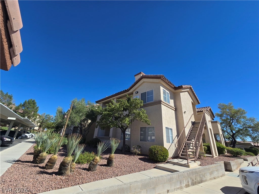 8501 W University Avenue 2074