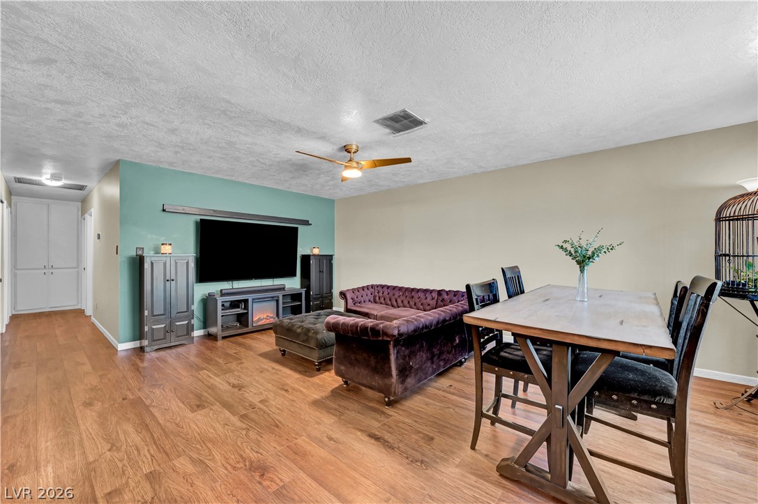 1102 Arapaho Way
