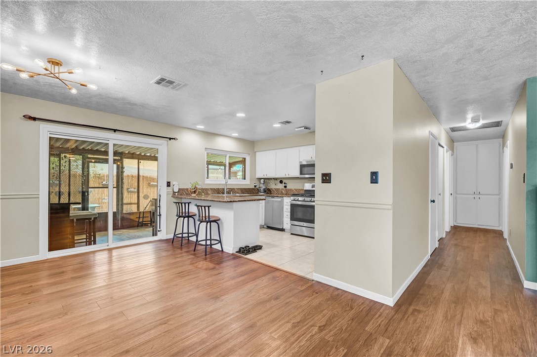 1102 Arapaho Way