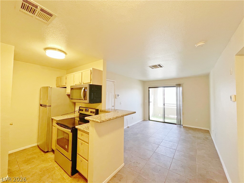 5171 LINDELL Road 101