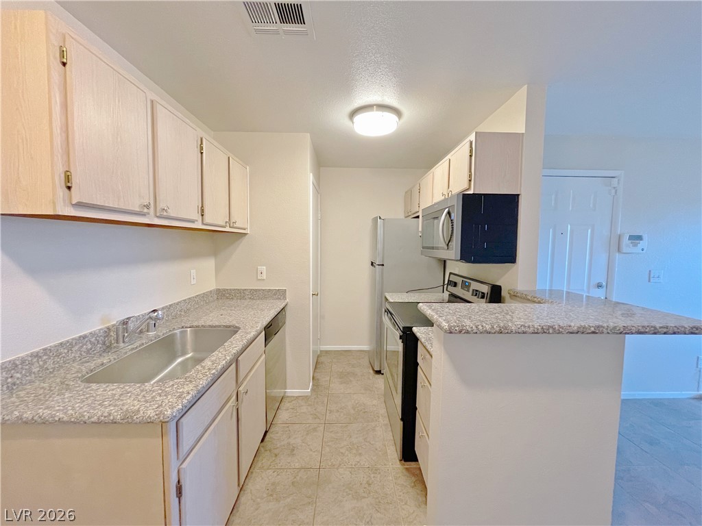 5171 LINDELL Road 101