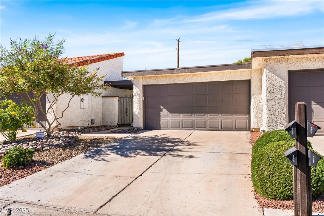 4533 Madreperla Street