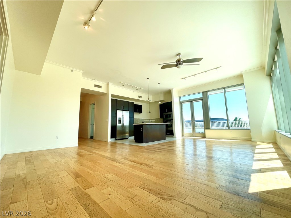 360 E Desert Inn Road 402