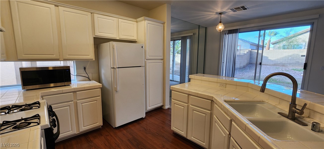 10232 Country Flats Lane