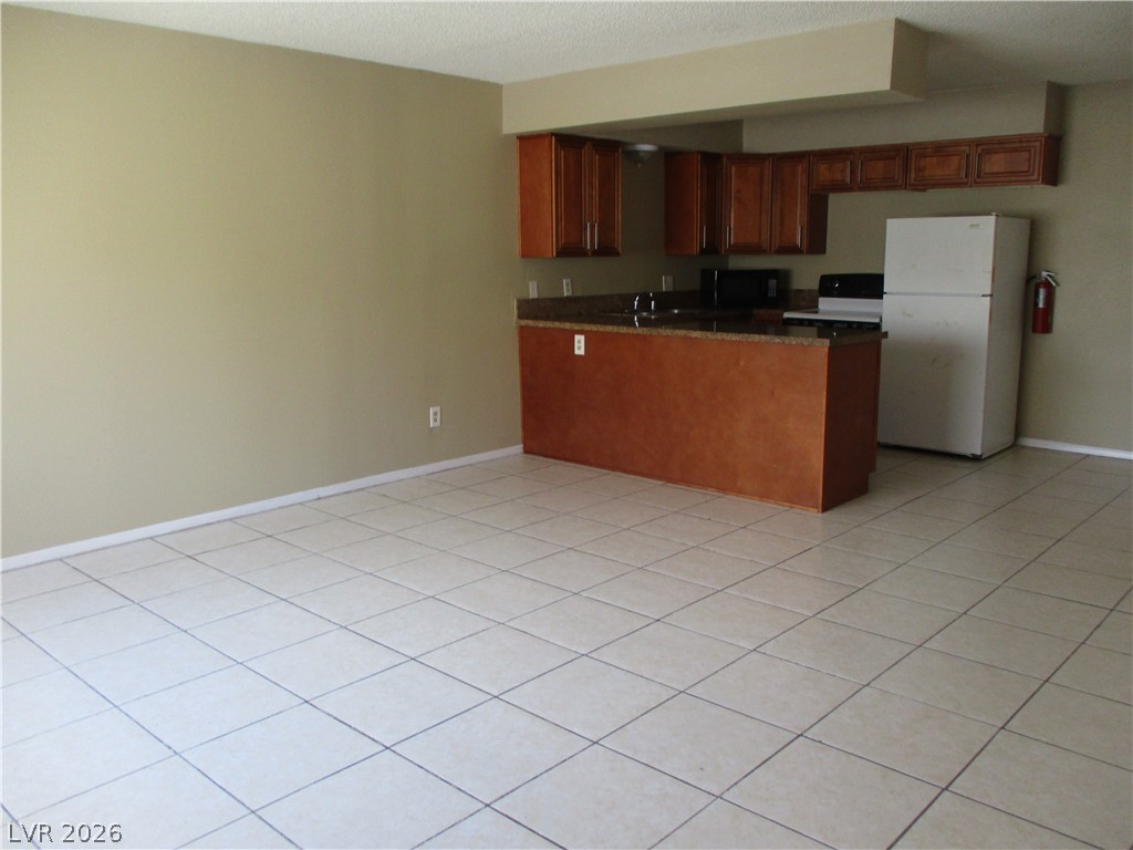 2213 JONES Boulevard 1