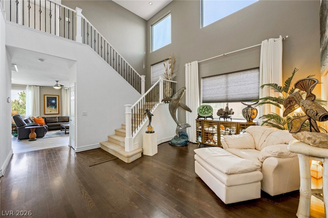 464 Via Del Foro Drive