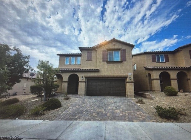 2409 W Gilmore Avenue