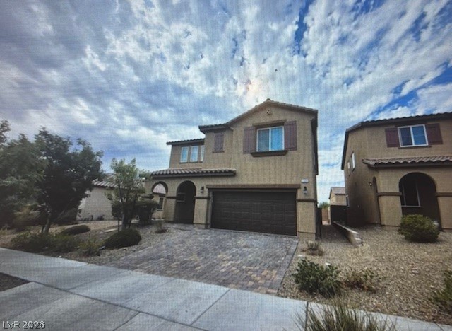 2409 W Gilmore Avenue