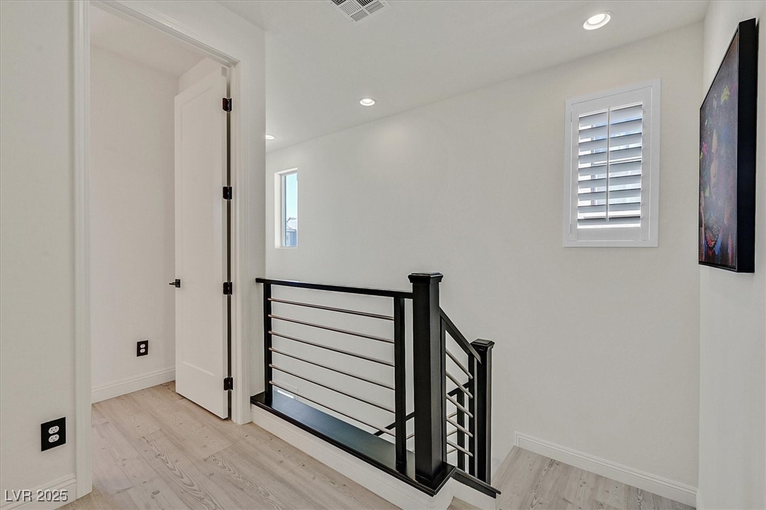 Las Vegas, Nevada 89138, United States, 3 Bedrooms Bedrooms, ,2 BathroomsBathrooms,Residential,Active,95137