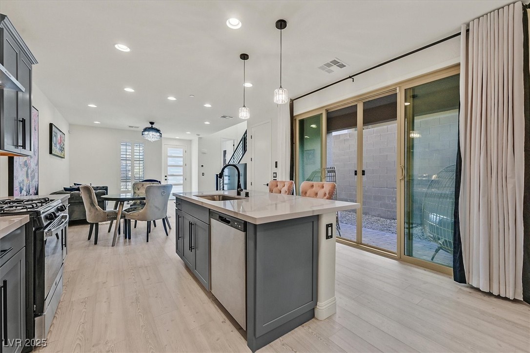 Las Vegas, Nevada 89138, United States, 3 Bedrooms Bedrooms, ,2 BathroomsBathrooms,Residential,Active,95137