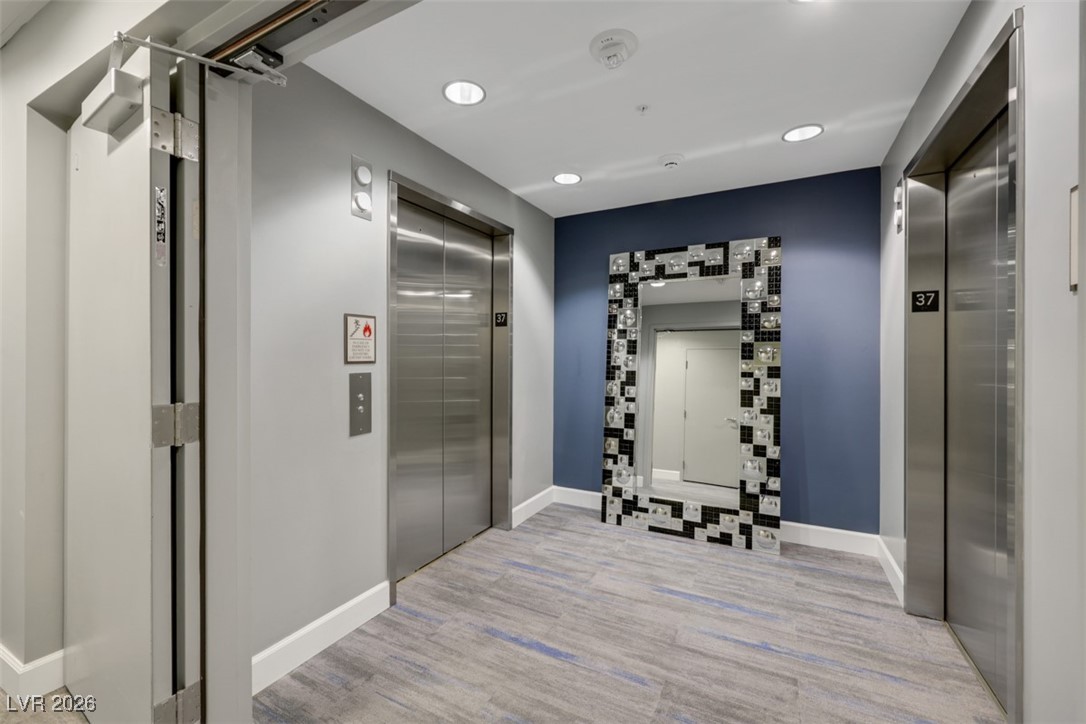 200 W Sahara Avenue 3707