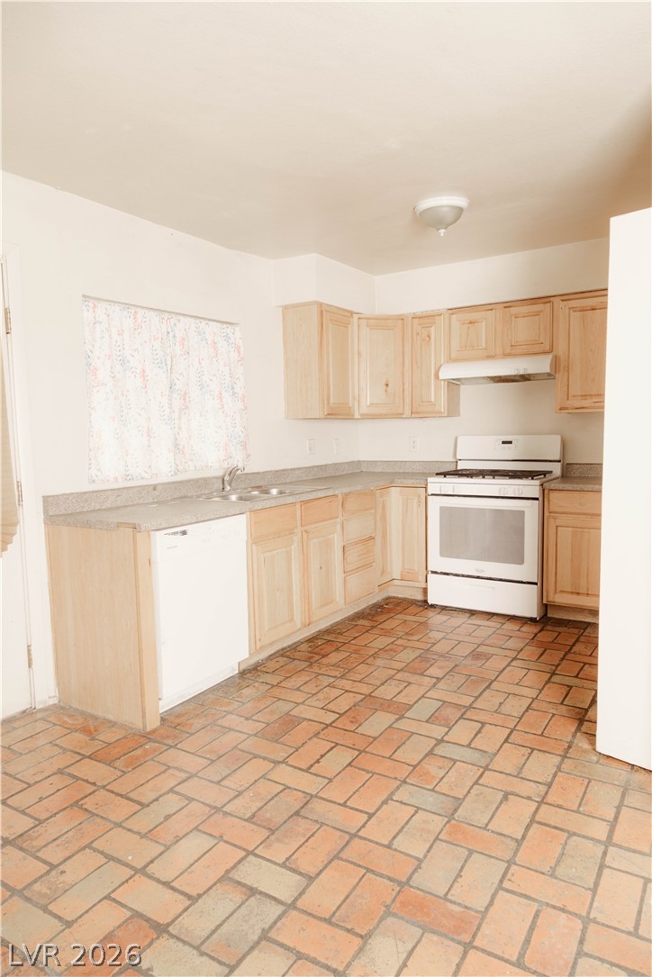 1477 Hialeah Drive C