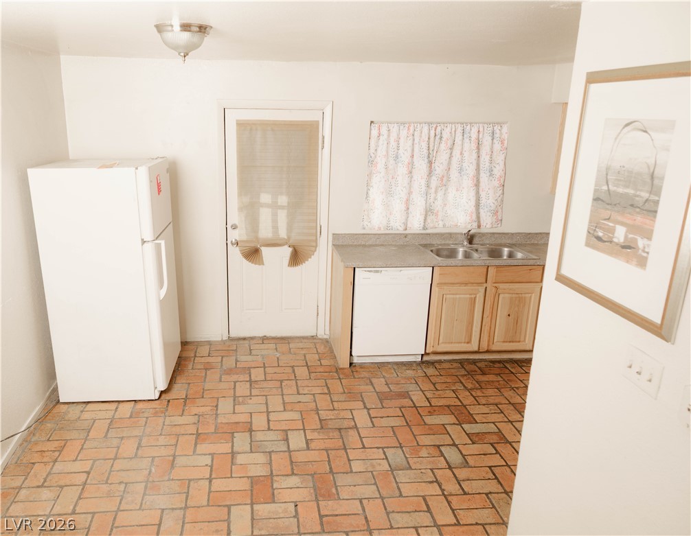 1477 Hialeah Drive C