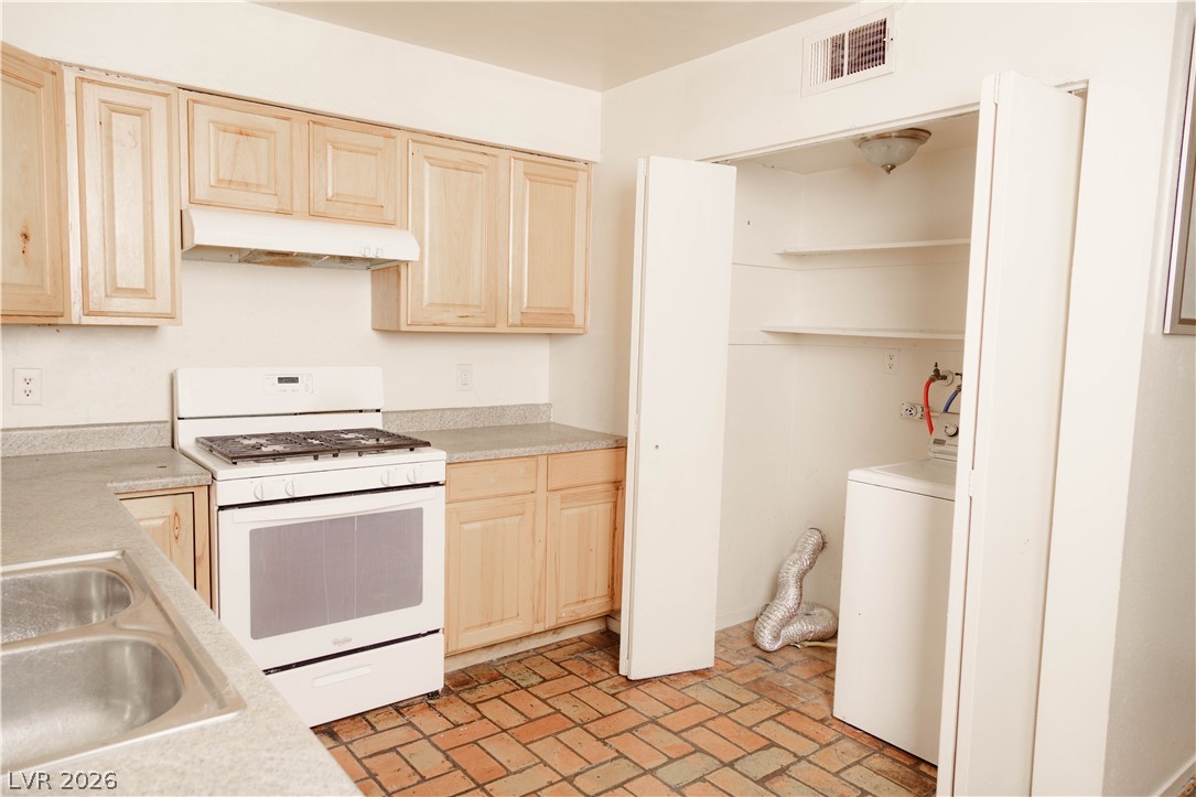 1477 Hialeah Drive C