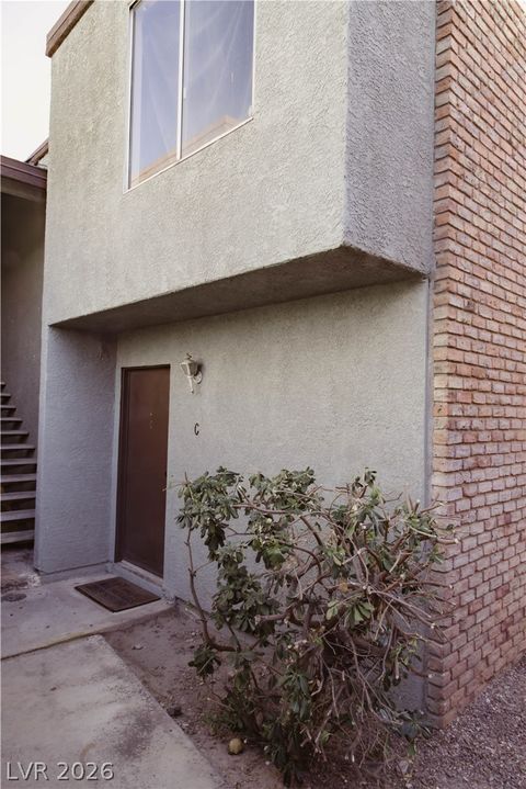 1477 Hialeah Drive C Las Vegas NV 89119