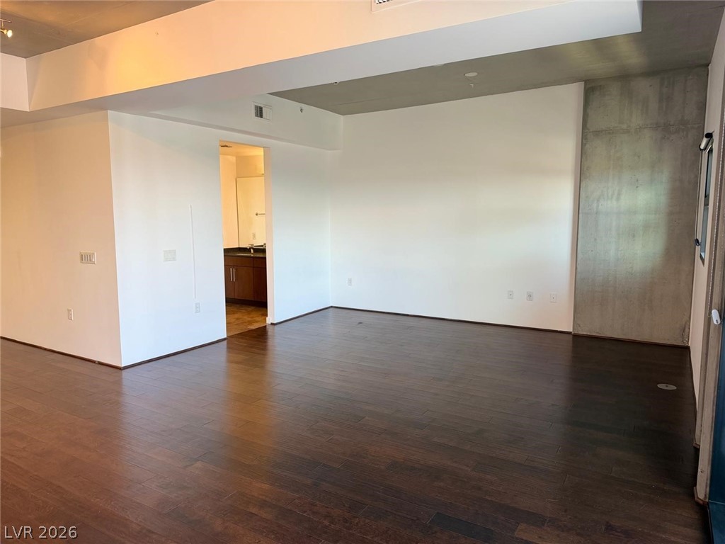 353 E Bonneville Avenue 275