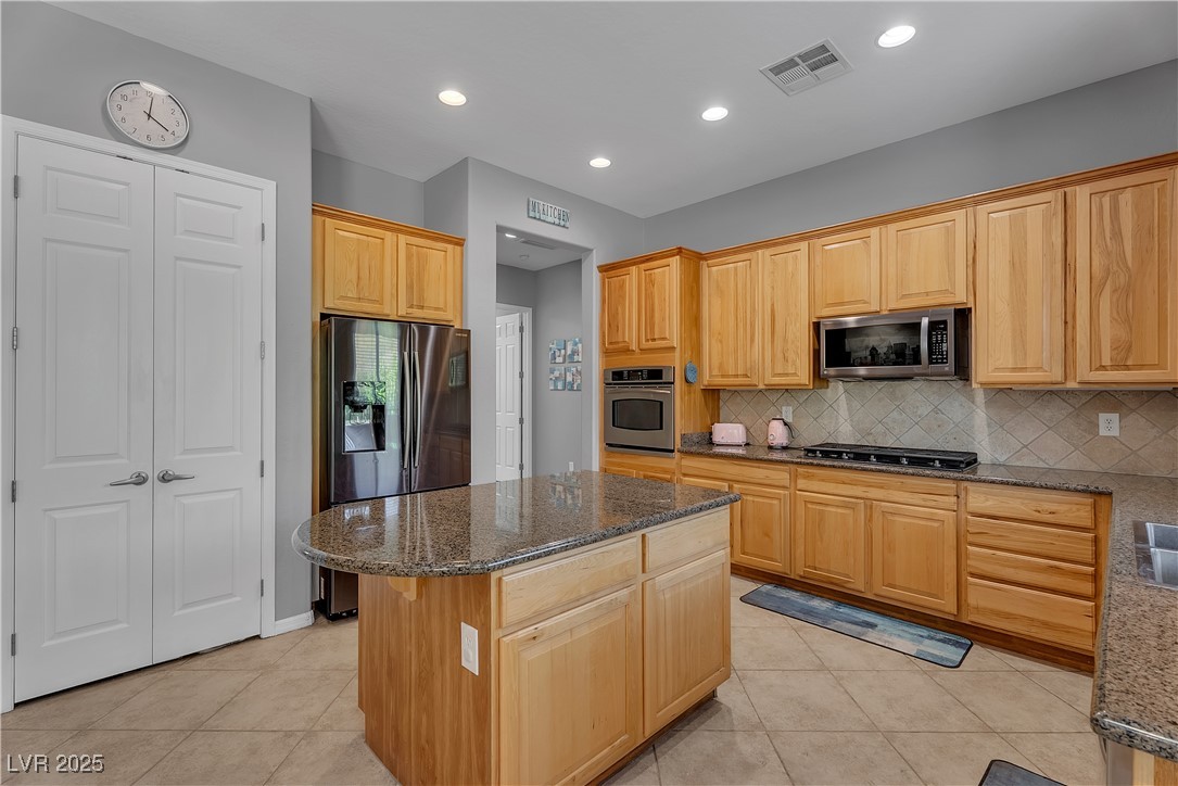 2554 Braehead Lane, Henderson, Nevada image 16