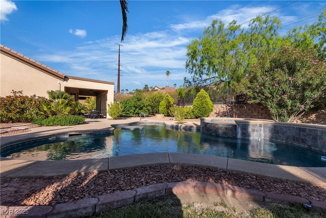 2554 Braehead Lane, Henderson, Nevada image 3