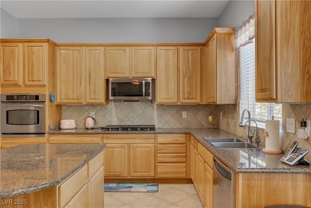 2554 Braehead Lane, Henderson, Nevada image 15