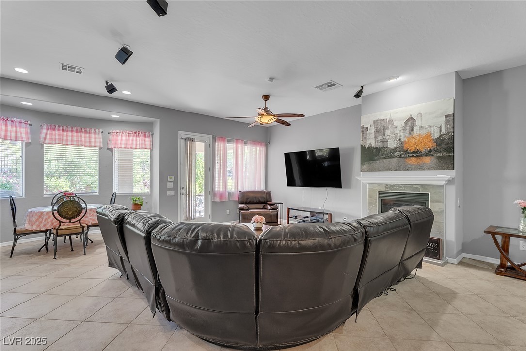 2554 Braehead Lane, Henderson, Nevada image 10