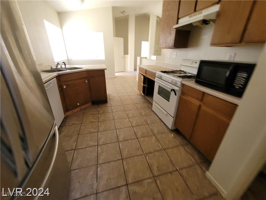 3012 Silver Canyon Lane, North Las Vegas, Nevada image 9