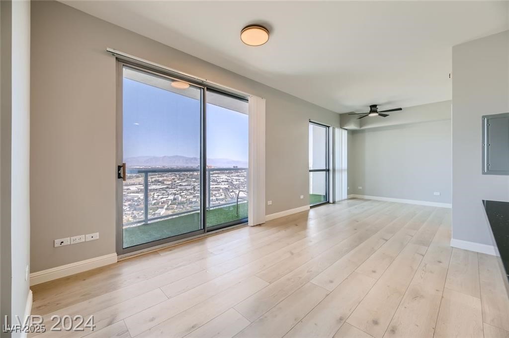 200 W Sahara Avenue 2809
