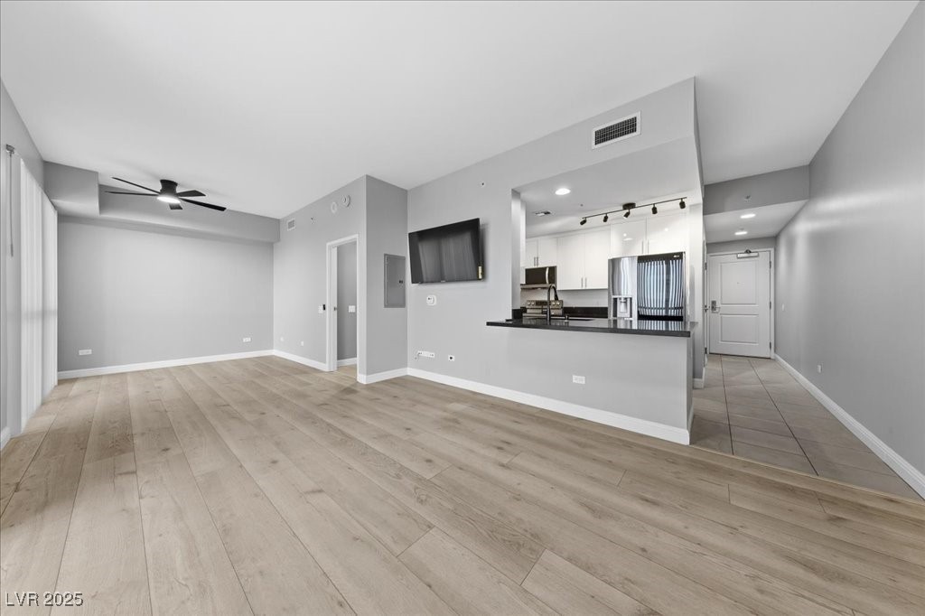 200 W Sahara Avenue 2809